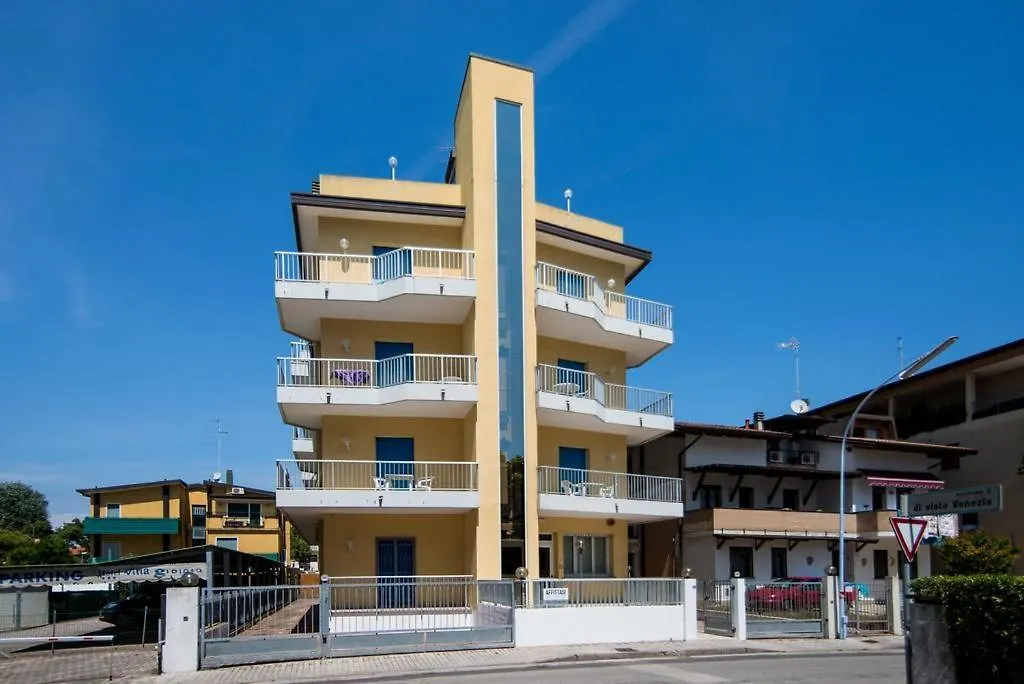 Residence Playa Лидо-ди-Езоло 0*,